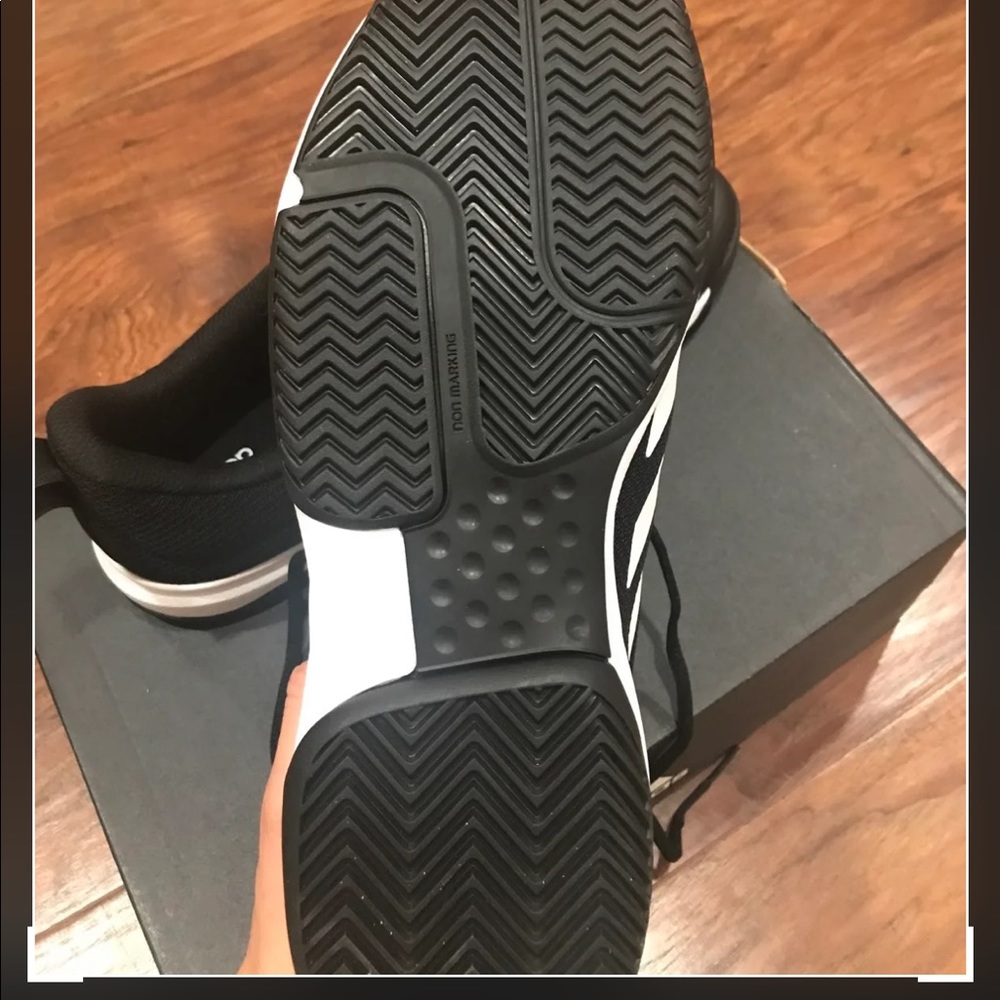 Adidas Men's Athletic Shoe sizes 8- 12 - Picture 7 of 10
